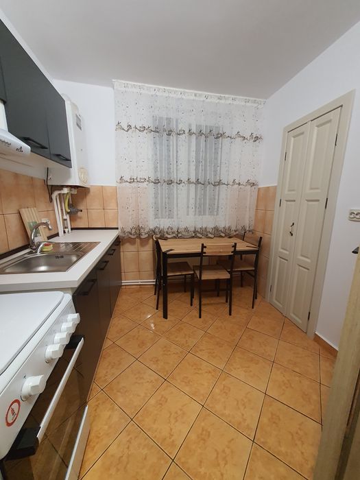 Închiriem apartament 2 camere Targu Neamt - prima închiriere