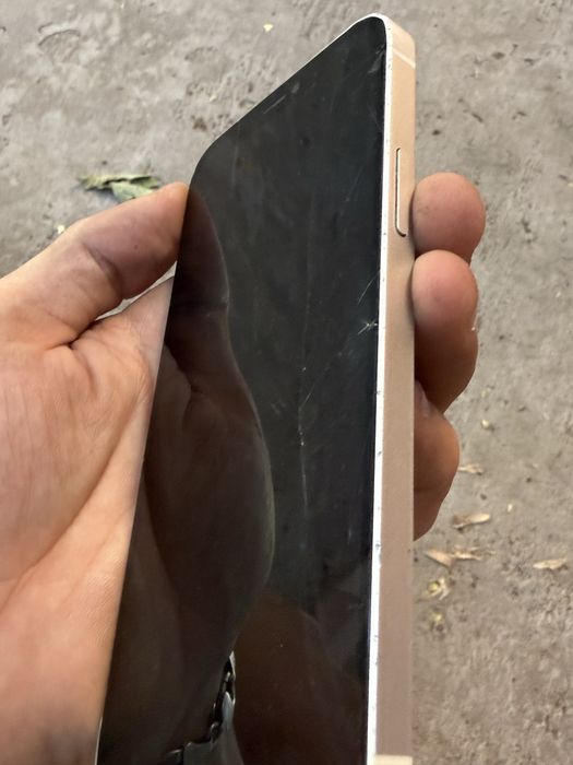 Iphone 12 . 128 tali