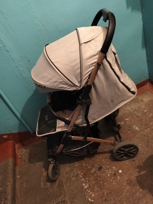 Продам коляску в хорошем состоянии.