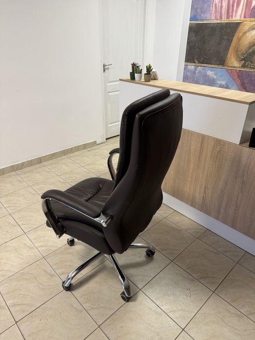 Scaun birou directorial, poliuretan, maro