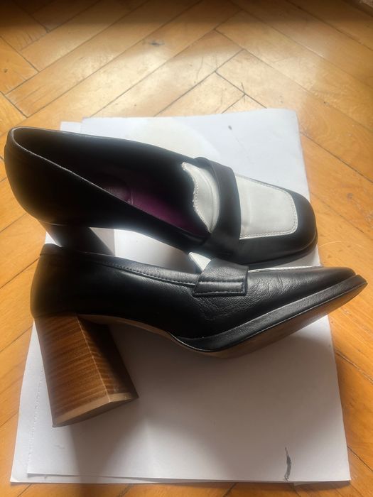 Естествена кожа обувки Pat Calvin