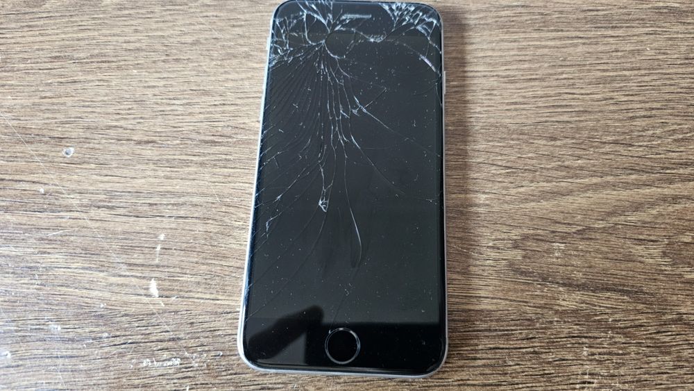iPhone 6 silver 16Gb