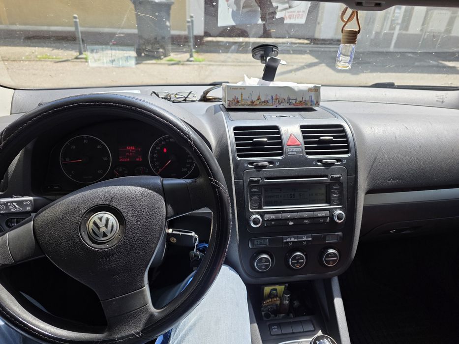 Volkswagen Golf   an 2010