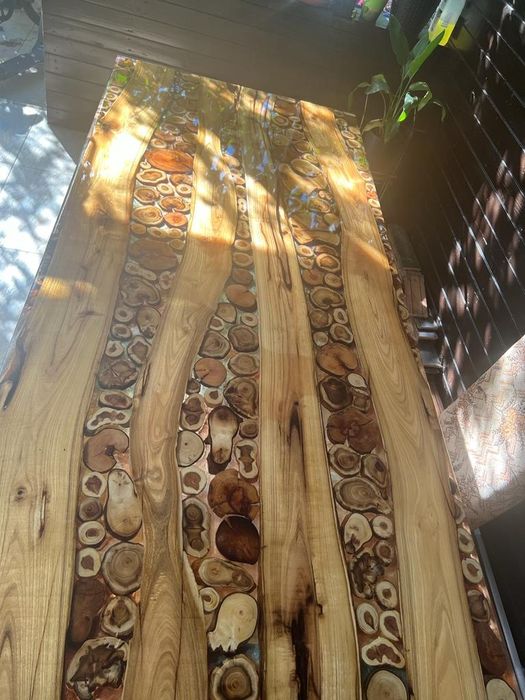 Masa cafea lemn masiv si rasina epoxidica