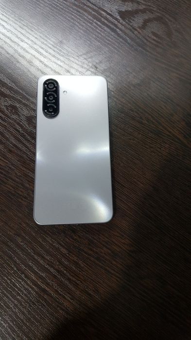 Samsung A17 edial holatda 6/128