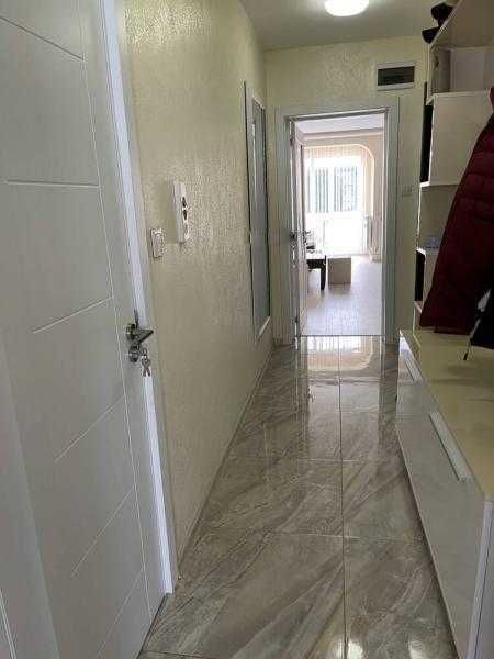 Дава се под наем Двустаен апартамент в Бургас, Лазур - 75 кв.м за 663 € - Снимка #4