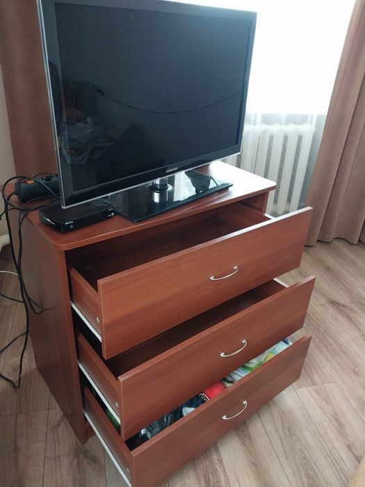 Комод: 82,×80×47