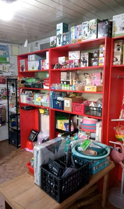 Стеллажи. Полки для магазина. Шкаф гардеробный