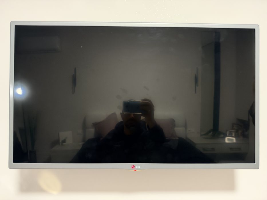 LG 32" Smart TV 32LB580V (Full HD, Wi-Fi)