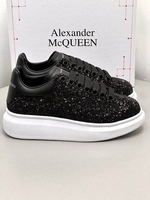 Alexander McQueen cu Pietricele Dama