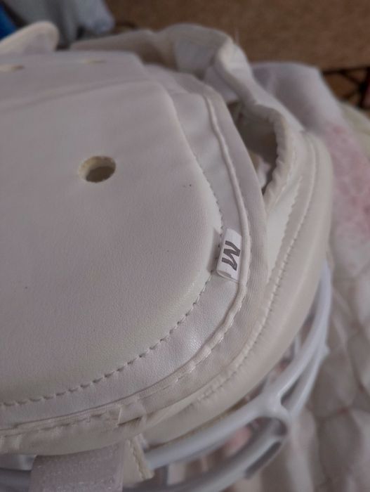 Продам шлем для карате