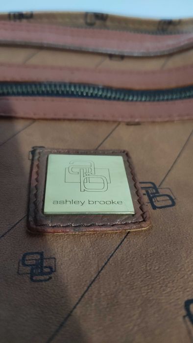 Ashley Brooke кожена дамска чанта