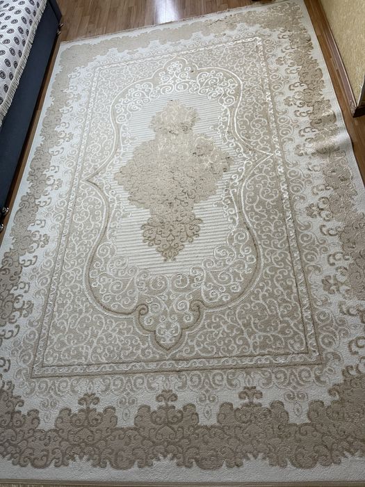 Продам ковер 3 на 2