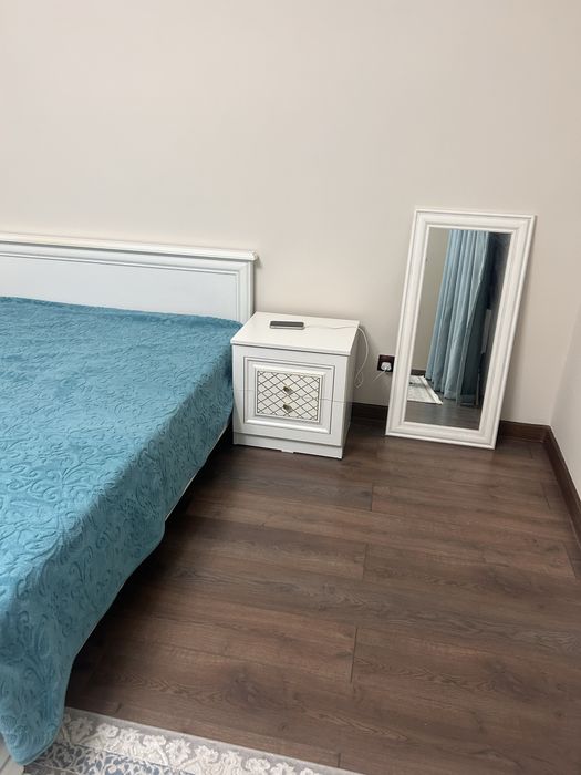 Продам спальный гарнитур