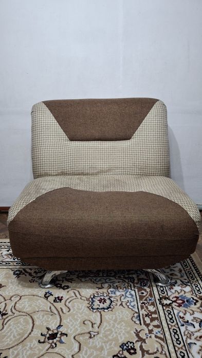 Продам 2  кресла