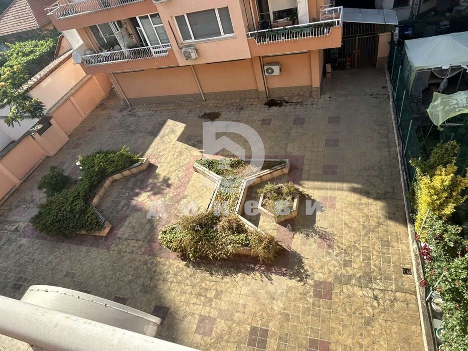 Продава се Тристаен апартамент в Стара Загора, Опълченски - 96 кв.м за 1433 €/кв.м - Снимка #10