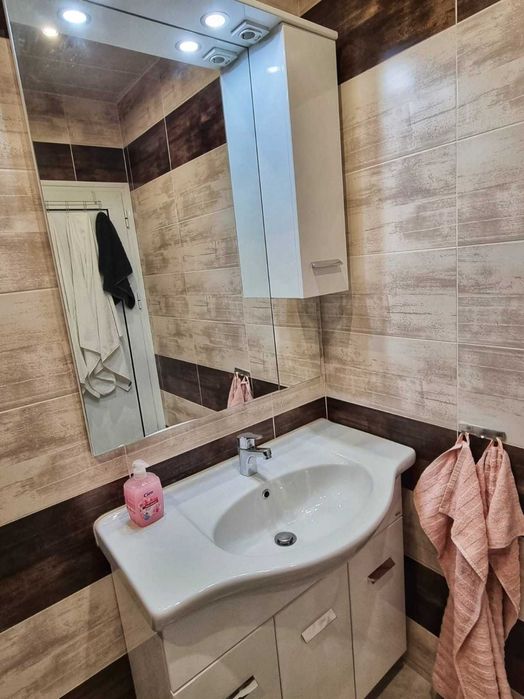 Дава се под наем Тристаен апартамент в Пловдив, Кършияка - 85 кв.м за 500 € - Снимка #10