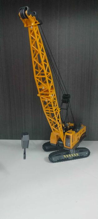 Jucării timp excavator ,macara,motocicleta