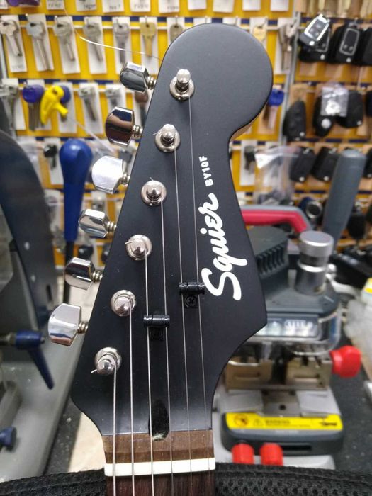 Squier Stratocaster Custom