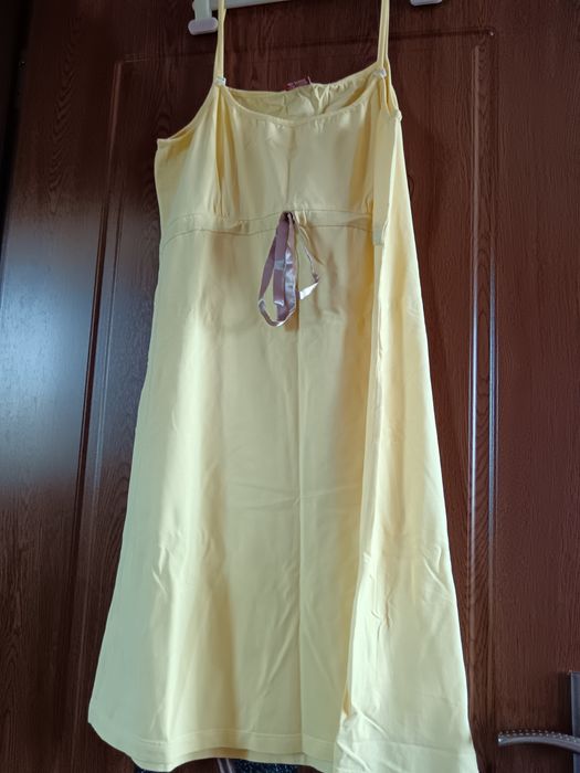 Vând Rochie Damă Mărimea 48 Nouă