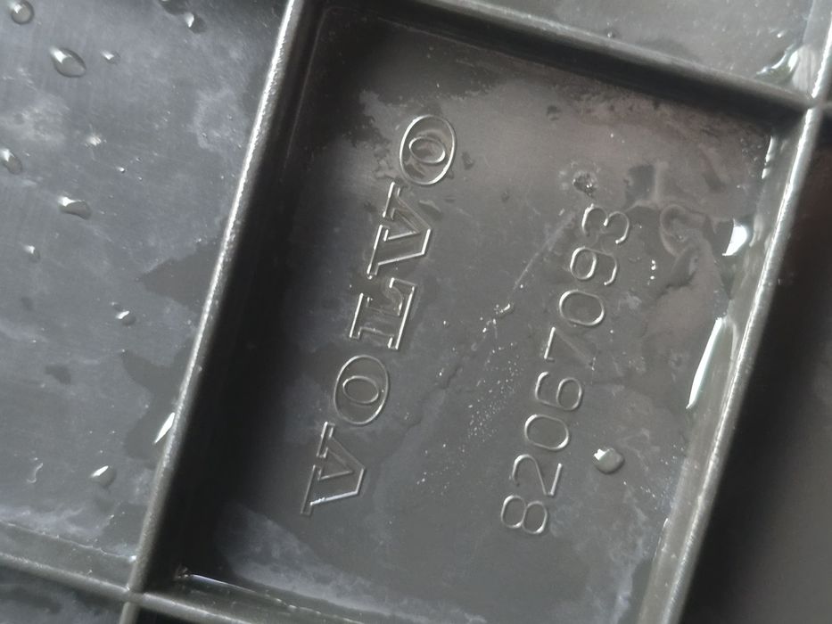 Столик Volvo  Вольво оригинал Окончательно