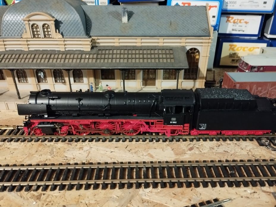 Парен локомотив Roco BR01 HO 1/87