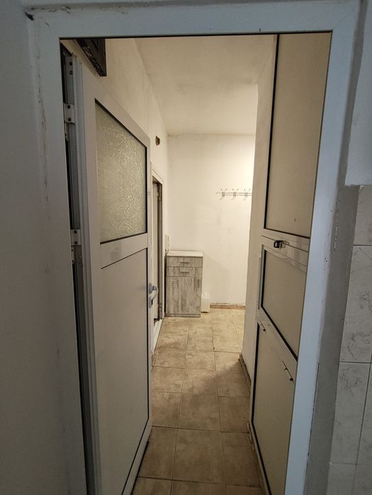 Дава се под наем Двустаен апартамент в Варна, м-т Траката - 44 кв.м за 290.7 € - Снимка #3