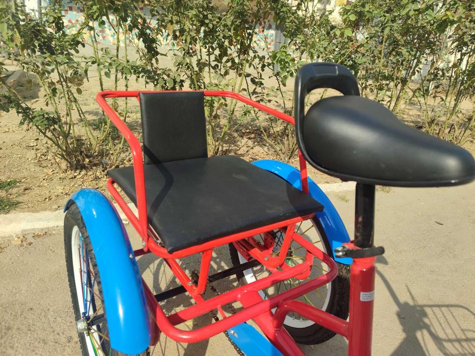 3 g'ildirakli orqa o'rindiqli velosiped (2 o'rindiqli)