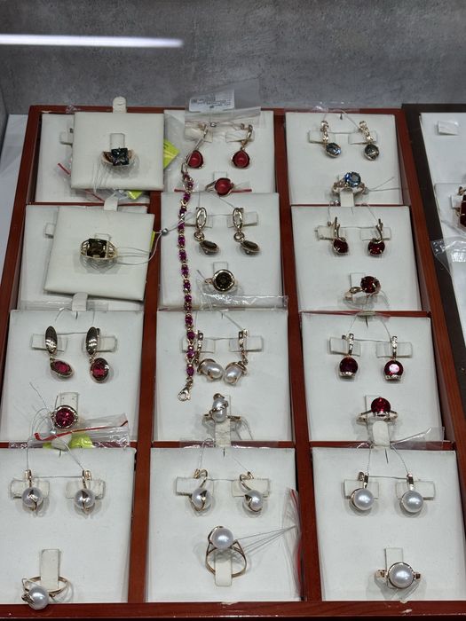 Серьги золотые с рубином в Алматы