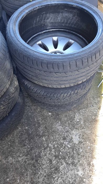 Продавам гуми за audi