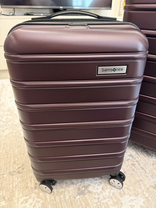 Новые Samsonite оригинал чемоданы в размере S и M