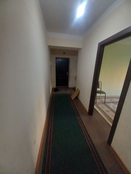 Motrid 3 xonali 1 etaj 7 qavatli dom sotiladi