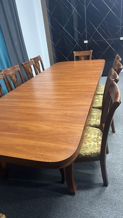 Стол стулья в отличном состоянии