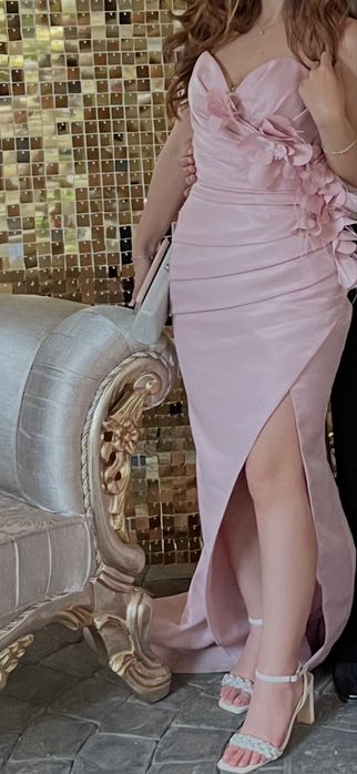 Официална рокля