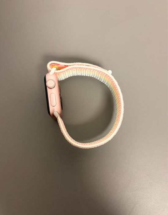 Apple Watch Series 2 (38mm, A1757)