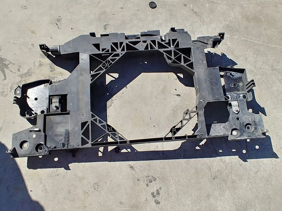 Trager panou frontal 1.5 dci renault scenic 3 752100007r