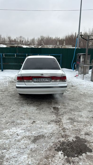 Продам Nissan Sunny на полном ходу