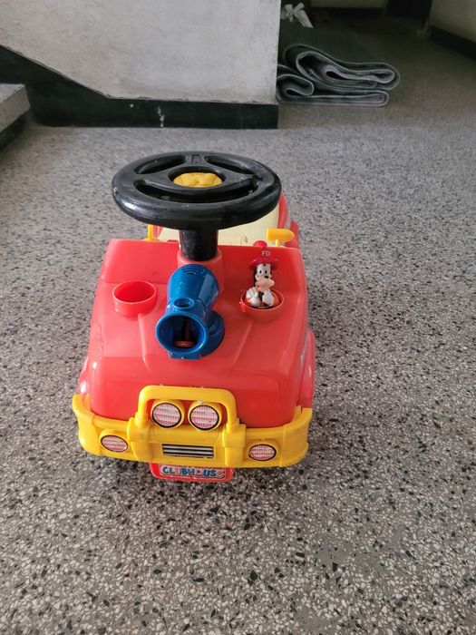 Кола за бутане с крачета