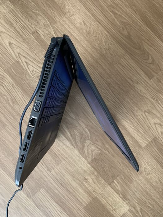 Laptop Hp slim display 15,6 led,500gb memorie,4gb ram functional cu in