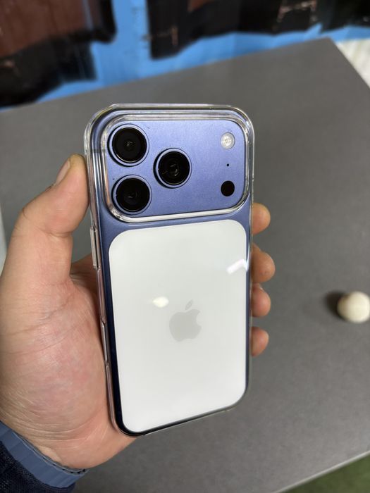 Iphone 17pro 256gb blue