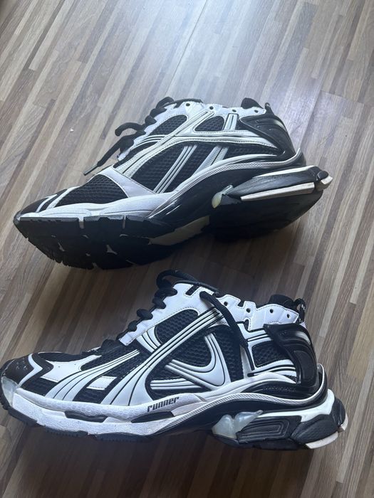 balenciaga runner