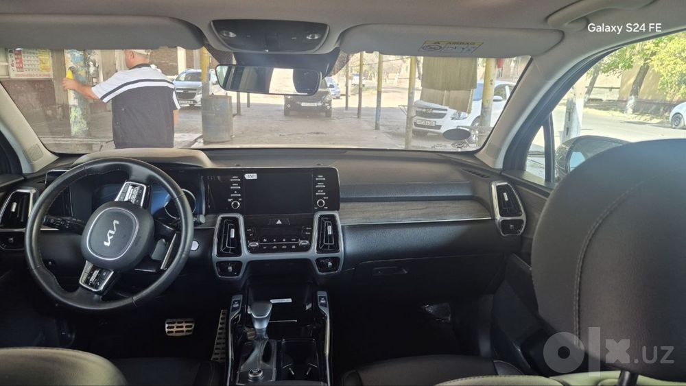 Kia Sorento 2023  krask toza . 33000 km yurgan.