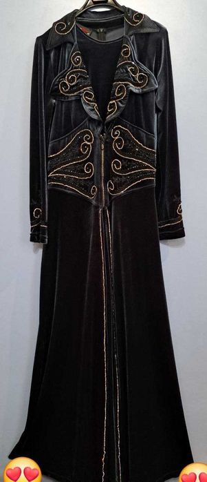 Ayollar kiyimi (Jazzline brendi) sotiladi.