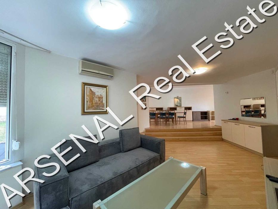 Къща под наем, Симеоново