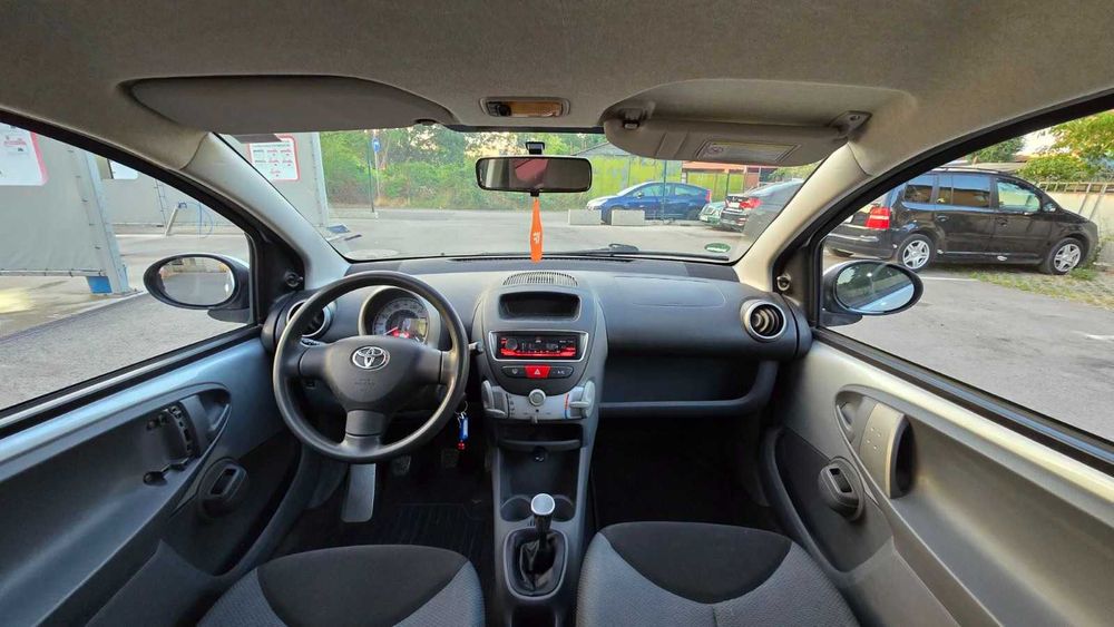 тойота айго - първи собственик за българия