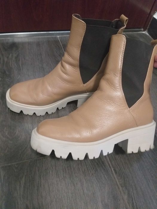 Дамски кожени боти