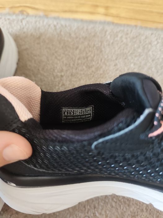 Adidasi Skechers fete m 36