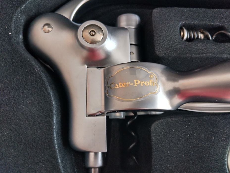 Нов тирбушон за вино

Забележки има само по кутията.