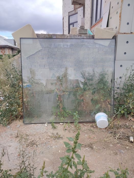 Продаётся окно  от автосалона