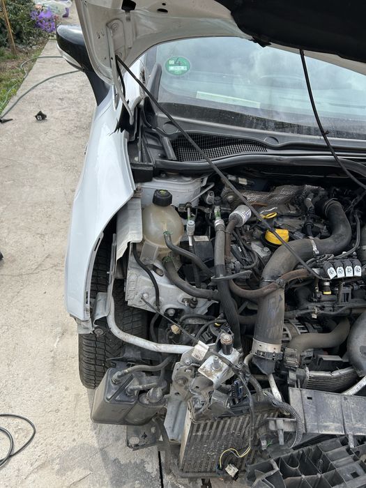 De vânzare Renault Clio 2020 GPL – avariat